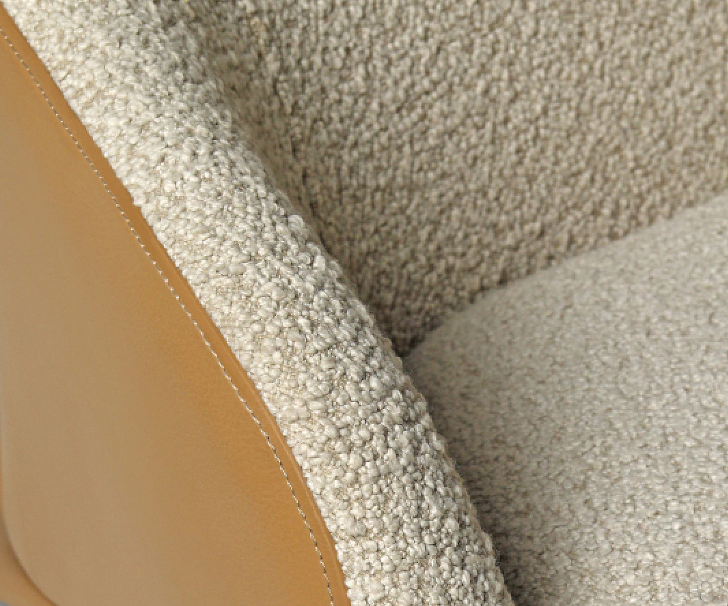 Duma Lounge Chair