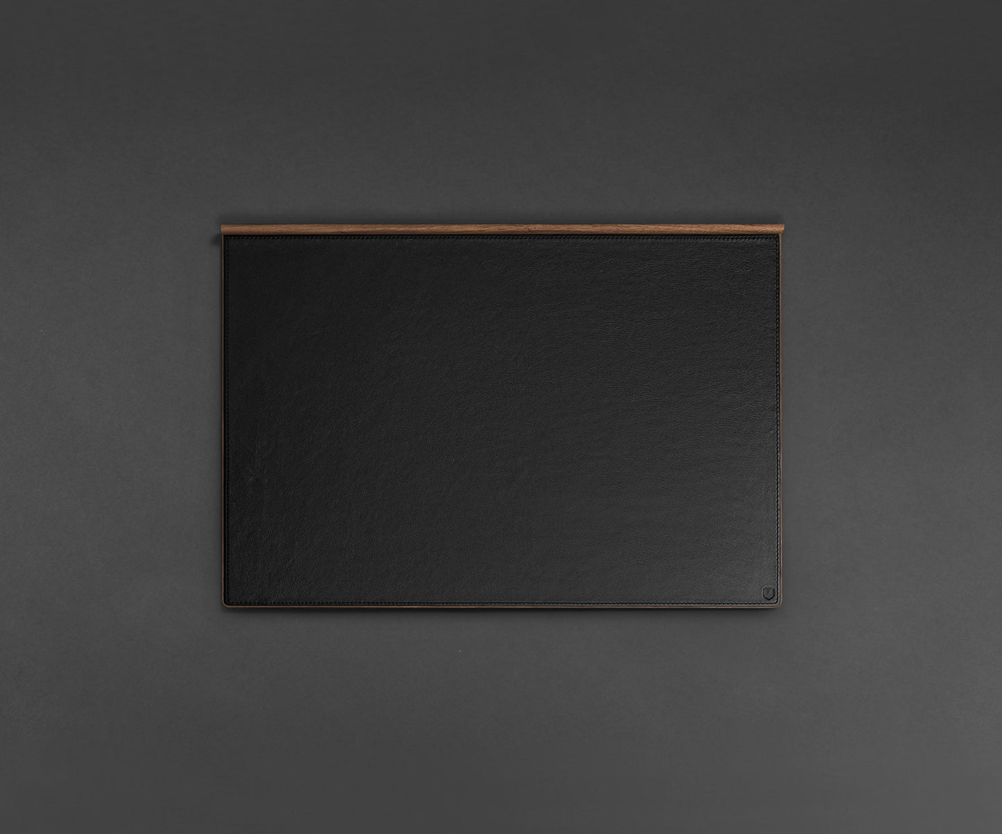 MV Blotter, Nero