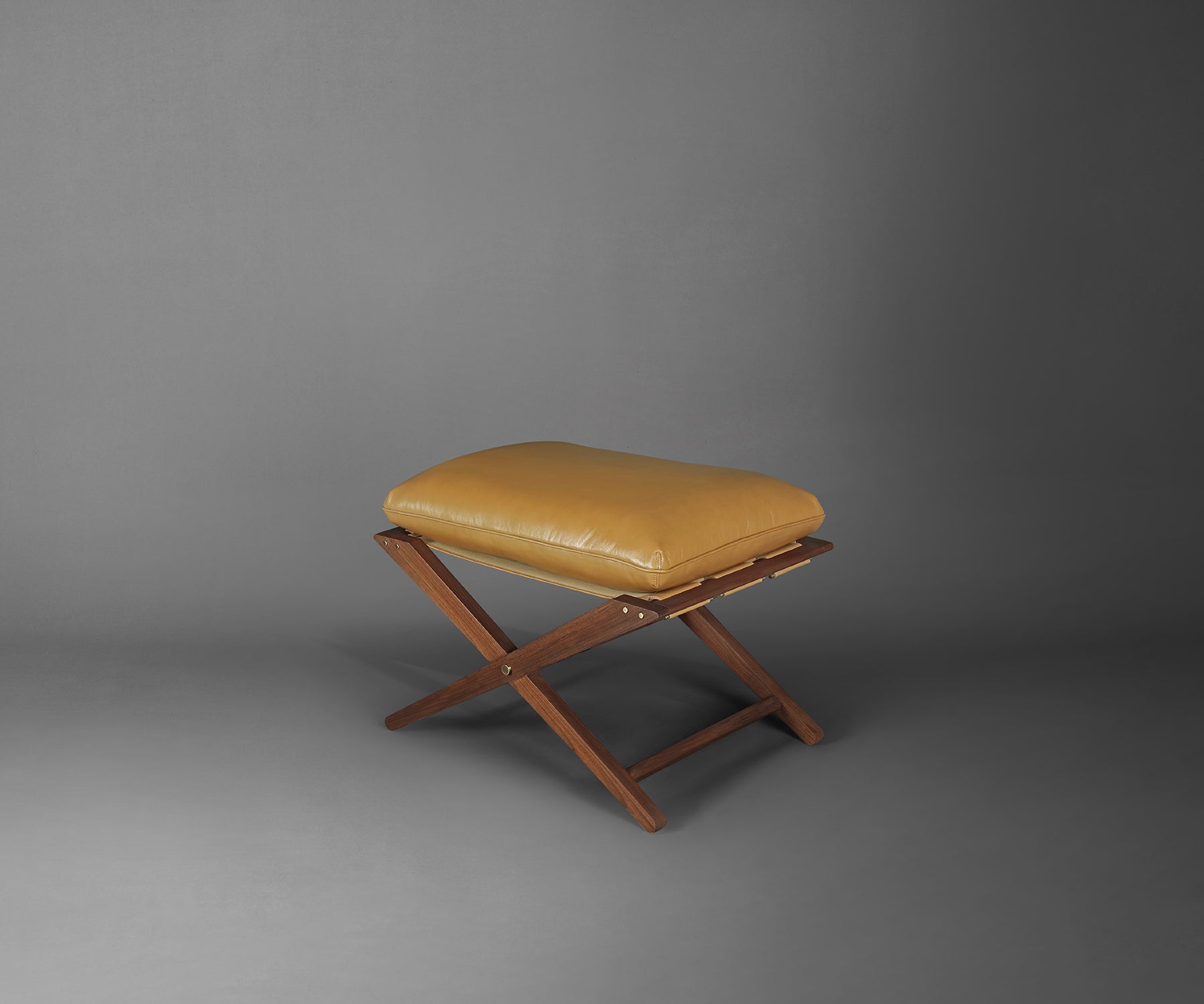 Modern Vintage - Footstool - Madheke