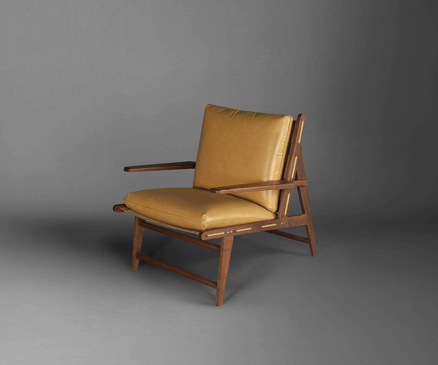 Modern Vintage - Lounge Chair - Premium Quality - Madheke